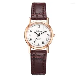 Armbandsur Small Dial Extremt Thin Women's Watch Minimalist Vintage Style Leather Strap Wristwatch Alloy Fashion Clock Reloj