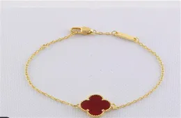 Womens Fashion Charm Bracelets Designer Fourleaf Clover Bracelet 2019 New Luxury2020 Gold Silver Bracelet For Womens4690643