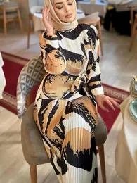 민족 의류 Eid Preated Dress For Women Print Abaya Slim Fit Sretch Muslim Maxi Vestidos Largos Ramadan Dubai Musulman Robe Summer