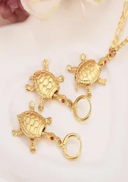 Verkliga guldfyllda smycken sköldpaddor CZ Red Stone Pendant Halsband Earrins Womenpapua Nya Guinea Girls Kids PartyJewelry PNG Gift L6844140