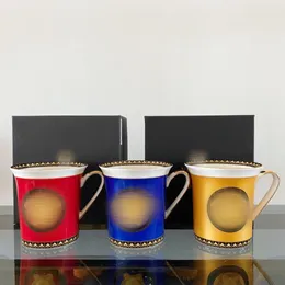 Luxo Classic Classic pintadas de sinalização canecas de café xícaras de chá de alta qualidade China com embalagem de caixa de presente para amigo da família Housewarmi 295K