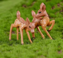 Konstgjorda mini Sika Deer Giraffe Fairy Garden Miniatyres Nomes Moss Terrariums Harts Craft Figurer Hemdekoration Micro Lands5625485