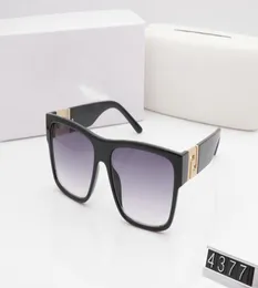 2020 Luxary Eyewear Occhiali da sole da sole Occhiali da sole Donne Oversate Grandi grandi occhiali da sole Tom Designer Male Designer Punk Specchio Sun G3766604