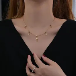 Pendanthalsband 14K Gold Plated Hiphop Cross Round Pendants Necklace For Women Men Titanium Steel clavicle Chain Jewelry Gift4015732