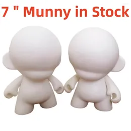 Dekoracyjne figurki Kidrobot Munny Diy Toys for Art Studenci Białe lalki Zrób to sam Figure Toy Boys Akcesoria 7 "6pcs