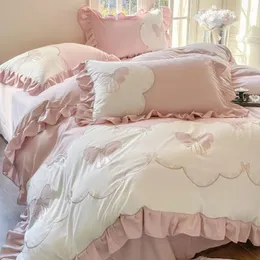 Set di biancheria da letto coreana ricamata in stile principessa copripiumini piumino farfalla amore per la cura della pelle floreale