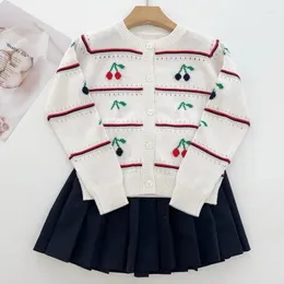Jaquetas em estoque roupas de bebê meninas garotas revestem o padrão de cereja artesanal de alta qualidade e o cardigã listrado de malha de crochê