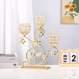 1pc 3 bracci Golden Metal Candle Holder Candelabra Cangolare a forma di fiori vintage per la festa di compleanno del matrimonio con centrotavola da tavolo 240429