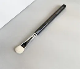 All Over Shader Makeup Brush 222 Large Base Eye Shadow Contouring Highlight Cosmetics Brush Blending Beauty Tool5324534