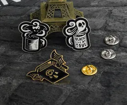 Pins europeo per il colletto del diavolo ghost ghost di Halloween regalo da cowboy bocchetto in lega con gonna di gioielli Accessori badge whol9503617