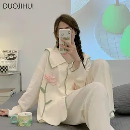 Roupas em casa duojihui coreano de duas peças pijamas doces para mulheres chiques de manga longa Cardigã simples moda de moda casual castais femininos
