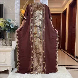 Ethnische Kleidung afrikanische Frauen Kleid -Pailletten Stickerei Dubai Femme Luxus Muslim Abaya für Frauen Kaftan Islamische Kleidung mit Schal dr014 T240510