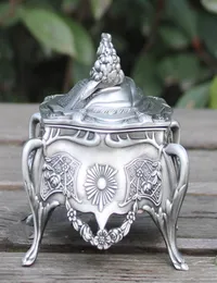 2016 Nowe przybycie mody metalowe pudełko biżuterii z delikatnym wzorem kwiatowym Pewter platowane pudełko pod prezentem na ślub1882263