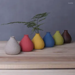 Vasen 2024 Einfache Keramikhandwerksmöbelbehälter fünf Wohnzimmer Trompetendekoration Dekor kreative trockene und nasse Vase