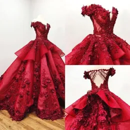 2019 Red Quinceanera Dresses Ball Gown Off Shourdeld3D Flollal Apheed Beads Girls Girls Pageant GownsフォーマルなウエディングドレススイープトレインBC2461 276S