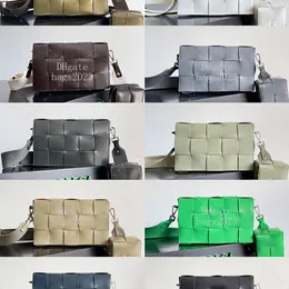 Designer kalvskinn crossbody väska 10a spegel massa äkta läder unisex axelväska 26 cm klaffväska med låda lb139v