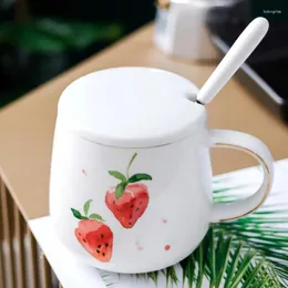 Mugs Ceramic Cute Mug With Spoon Lid Strawberry Simple Friut White Nordic Creative Office Milk Tazas Para Cafe Handmade