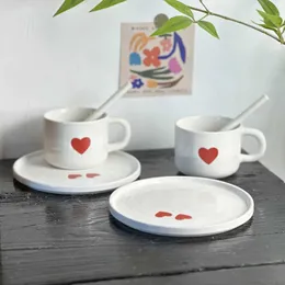 Cups Saucers kreative Liebe Herz Kaffeetasse mit Untertassen Set Bunfle Polka Dot Cup Student Ceramic Water Cup Home Exquisite Tablayware Geschenk