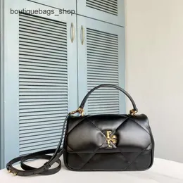 Luxus -Designer -Schulter -Tasche Wolkentasche Neue Kira Xiang Schulter Handtasche Kreuz kleiner Squareeg5l