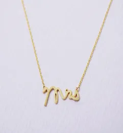 30pcs English alphabet initials MRS madam Mrs Necklace Small Stamped Word Initial Necklace Tiny Love Alphabet Letter Necklaces2655380