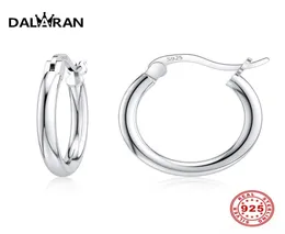 Dalaran 100 925 Sterling Silber Ohrringe für Frauen Männer kleine Reifen Ohrringe Einfacher runder Kreisschleifenohrringohrknochenschnalle6265934
