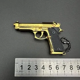 Verbesserte Version 1: 3 Vollmetall 92f Pistolpistolenmodell Anhänger Legierung Pistolenform Schlüsselbund Zappelspielzeug Mini Pistol Ketten für Männer Mann Jungen Geschenk 070