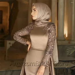 فساتين الحفلات الأنيقة الأكمام الطويلة فستان سهرة مسلم مع تغطية قابلة للإزالة تنورة فاخرة دبي للسيدات الزفاف