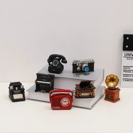 MINI Retro Radio Pianos Cameras Telephone Model Creative Antique Imitation Nostalgia Wireless Home Bar Desktop Decoration Crafts 240511