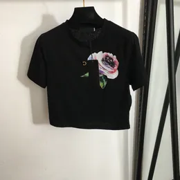 2024デザイナーTシャツファッションTシャツ女性レターシャツレディーストップクロップタンクブレザーストリートドレス新しいフローラルプリントスリムフィット半袖Tシャツ白い黒いSMLXL