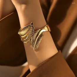 Bangle Xialuoke European American Style Metal Leaf Spring Open Armband für Frau Vintage Manschette Party Schmuck Mädchen Mädchen