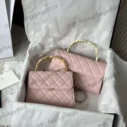 Alça de esmalte superior feminino Totes Totes clássicas FLAP BAPUETTE VAIDADE SNAP PINK BACOS PINK HARDWARE METAL MATELASSE CHINE