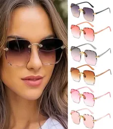 2021 occhiali da sole senza bordo quadrati per donne colorate occhiali per occhiali estivi vintage vintage ventage venati da sole Uv400 Shades2041016