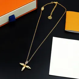 Hochwertiger Designer luxuriöser leichter reifen Dewdrop Blume Spirit Dynamische Halskette künstlerische Qualität AAA Urban Style Delikate weibliche Halskette L49