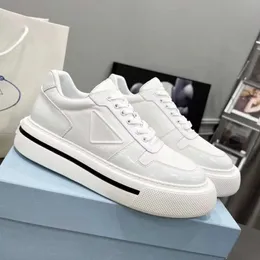 Designer sneaker platt vit svart ro män sneakers skor renylon borstade läder tränare tyg gummi sula plattform skateboard komfort casual promenad eu38-46