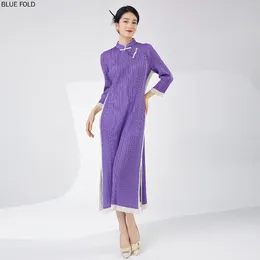 Sukienki swobodne miyake fioletowe sukienka w chińskim stylu Wysokiej klasy 2024 Spring Retro ulepszona wersja Cheongsam plisowana