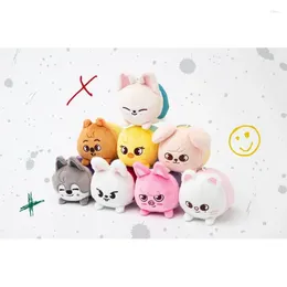 Party Favor 1pc Kpop Victory Plysch Keyrings Doll Söta cylindriska nyckelringar mjuka anmaler nyckelchains väska hängsmycken