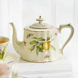 Tazze di piattini limone tazza di tazza di tazza in ceramica di lusso set con tazza da tè europea per dessert e piattini