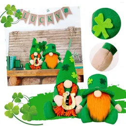 Estatuetas decorativas 2pcs festival irlandês Gnomos verdes h decoração