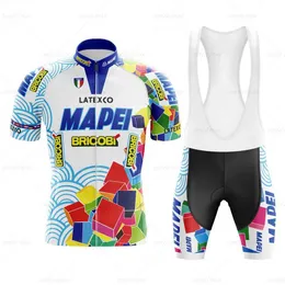 Fans toppar tees mapei block retro cykeltröja set klassiska sommar ärmar herrar mens bib shorts por team cykel q240511
