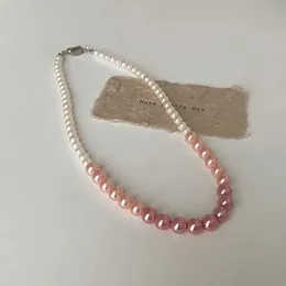 Hänghalsband minar texturerad rosa vit kontrast färgimitation pärla pärlhalsband för kvinnor silverpläterad koppar växelpatchchoker