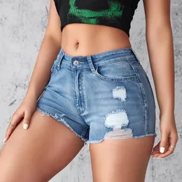 Kvinnors shorts 2024 Summer denim Kvinnor Fashion Pendlar Trend Broken Hål tre kvart byxor kvinnlig avslappnad hög midja kort jeans