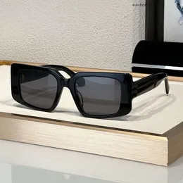 Erkekler için Güneş Gözlüğü Yaz Src 084 Moda Tasarımcısı Cateye Şekil Açık Boş Zamanlı Stil Anti-Ultraviyole Plaka CR39 Dikdörtgen Tam Çerçeve Gözlükleri Rastgele Kutu
