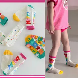 Kindersocken 11 Farben der Kinder Socken Frühlings- und Sommersocken Kinder und Mädchen Regenbogen Colored Cute Trend Socken belüftet 3 Paare/Tasche D240513