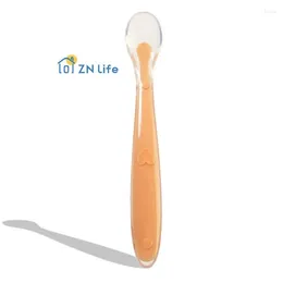 Colheres de colheres de colher auxiliar de silicone macio gel de sílica adequado para bebês durante 4 meses de suplemento de bebê de utensílios de mesa