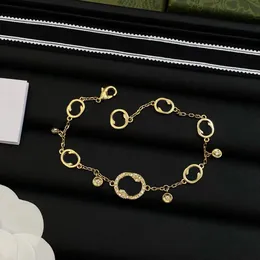 Oro Silver Rose Gold Gold Chain Collace Collana Bracciale per le donne Personalità Collana Valentino Regalo per matrimoni Designer Gioielli.
