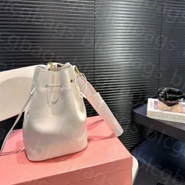 Lüks tasarımcı çanta çanta omuz çanta mini çanta çapraz bagsdesigner kadın çanta cüzdan lüks lüks pahalı anlık görüntü dhgate mini 01