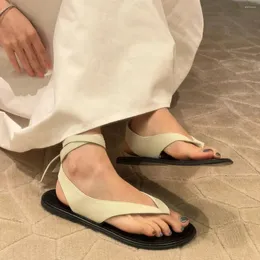 Sandalen Frauenflats Rome Clip Zeh Sommerschuhe Strandkleid Slipper Trend Flip Flops Gelegenheitsdesignerin Mujer Chaussure