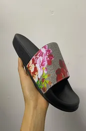 Pink Flowers Mens Slipper Gear Bottoms Women Rands Sandaler Causal Shoes Nonslip Summer Huaraches tofflor Flip Flops Platform S5137450