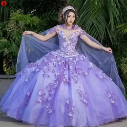 Elegant lätt lila lavendel quinceanera klänningar med Cape Lace Appliced ​​pärlstav korsett Vestido de 15 anos puffy kjol söt 16 klänning 3000