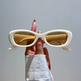 Kammpt Małe owalne okulary przeciwsłoneczne dla kobiet gradient mody vintage modne okulary słoneczne luksusowe marka projektant uv400 shades okulary 240510
